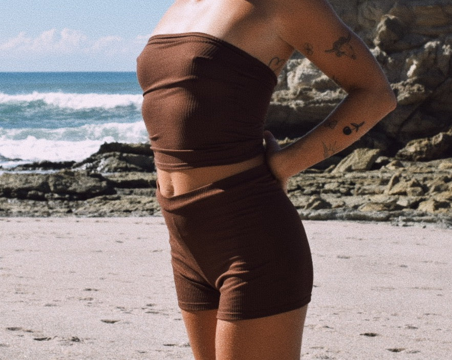 Ribbed Fitted Shorts - Brown